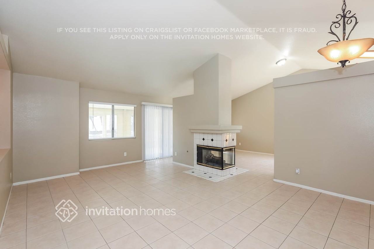 28663 Eridanus Dr - Photo 4 of 17