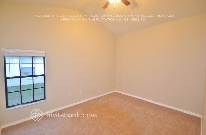 2442 Sweetwater Blvd - Photo 5 of 10