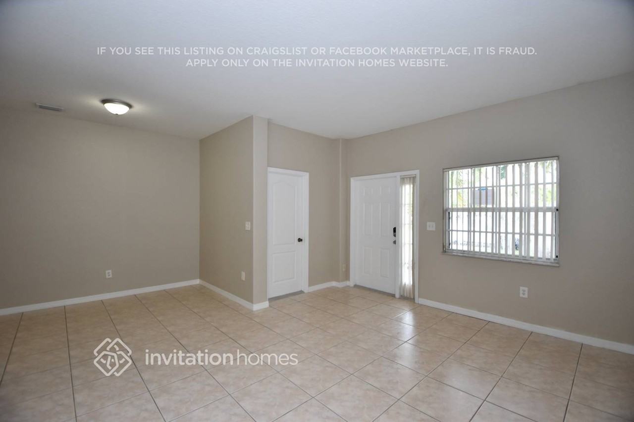 18051 Sw 144th Ct - Photo 2 of 13