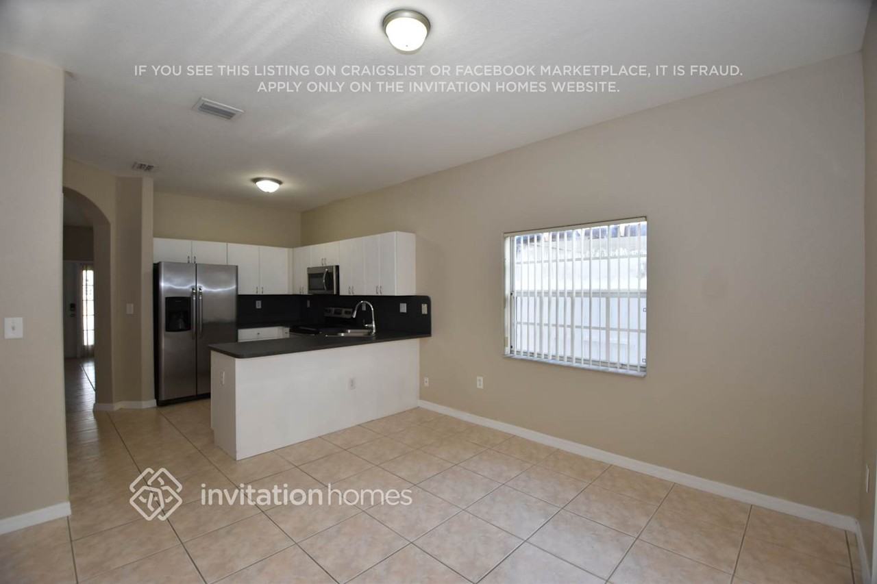 18051 Sw 144th Ct - Photo 6 of 13