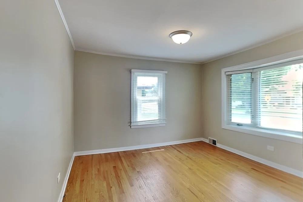 485 North Beverly Avenue - Photo 7 of 11