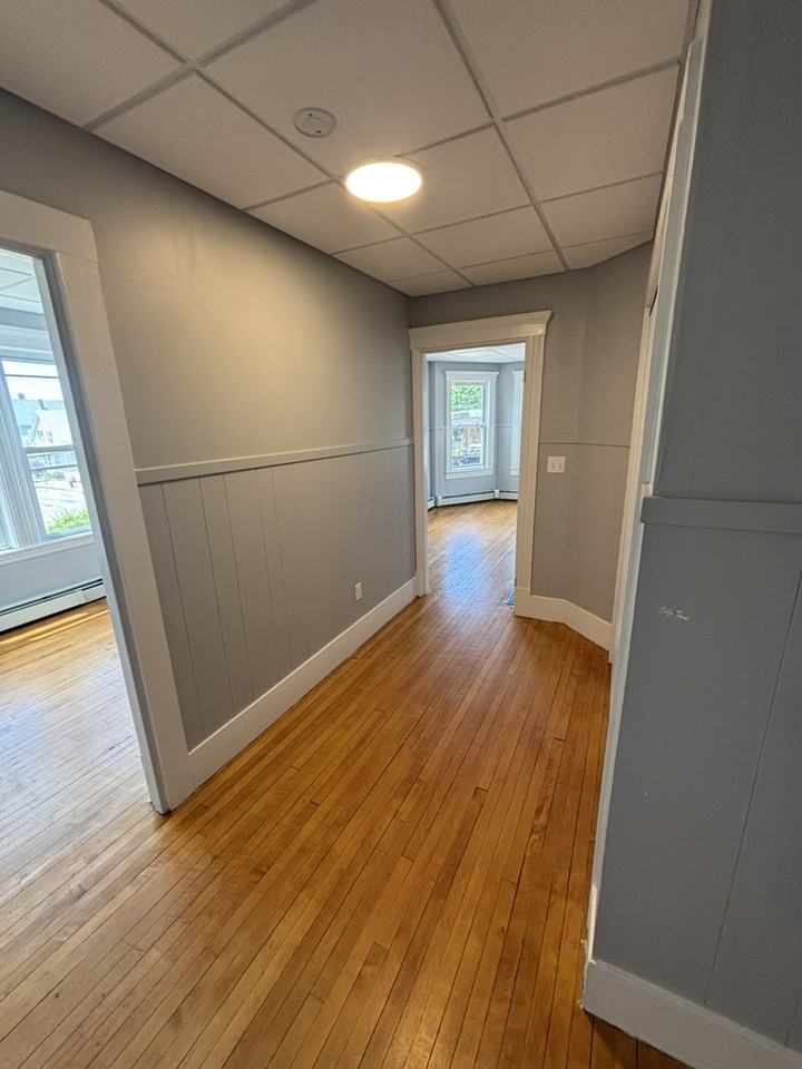 12 Pond St - Photo 5 of 8