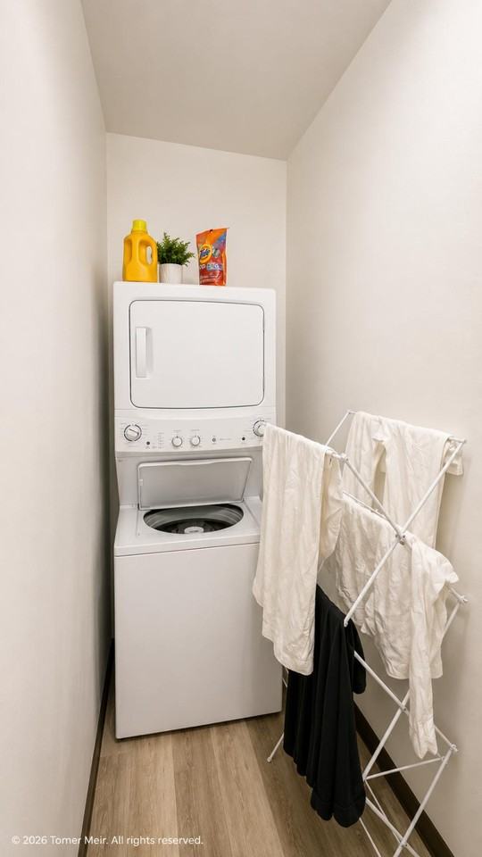 W 46th St #3 - Photo 5 of 7