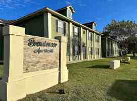 featured image of 1509 Broadmoor Dr