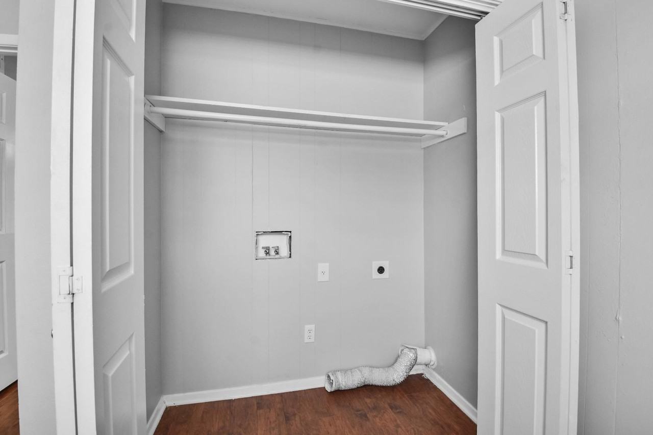1509 Broadmoor Drive - Photo 7 of 7