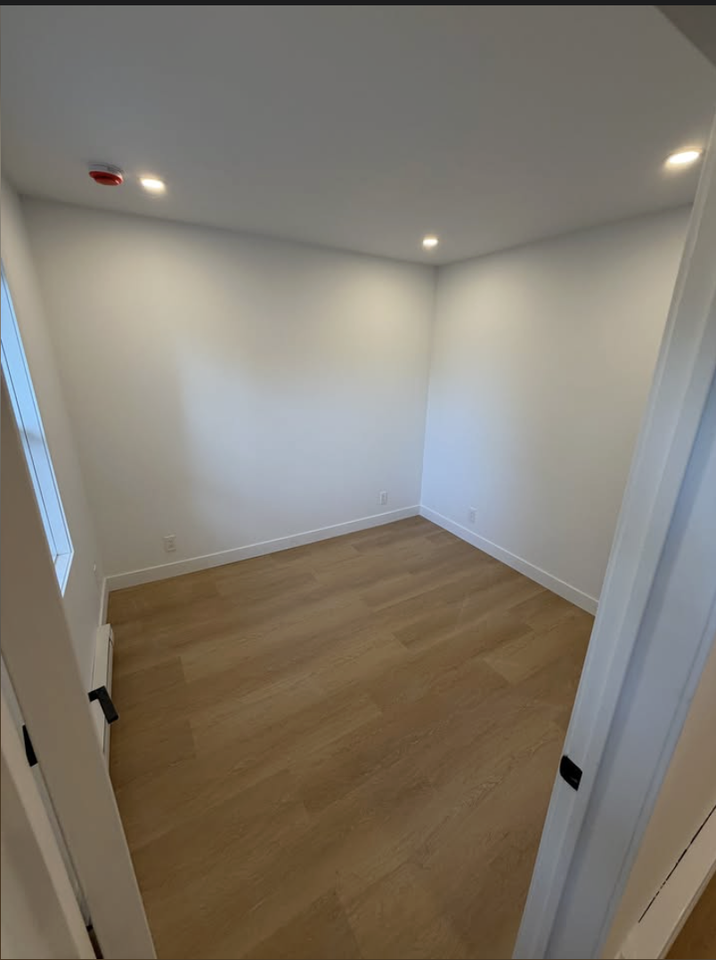 1743 Rue Leprohon - Photo 3 of 5