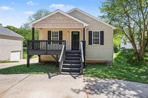 featured image of 211 Turner St