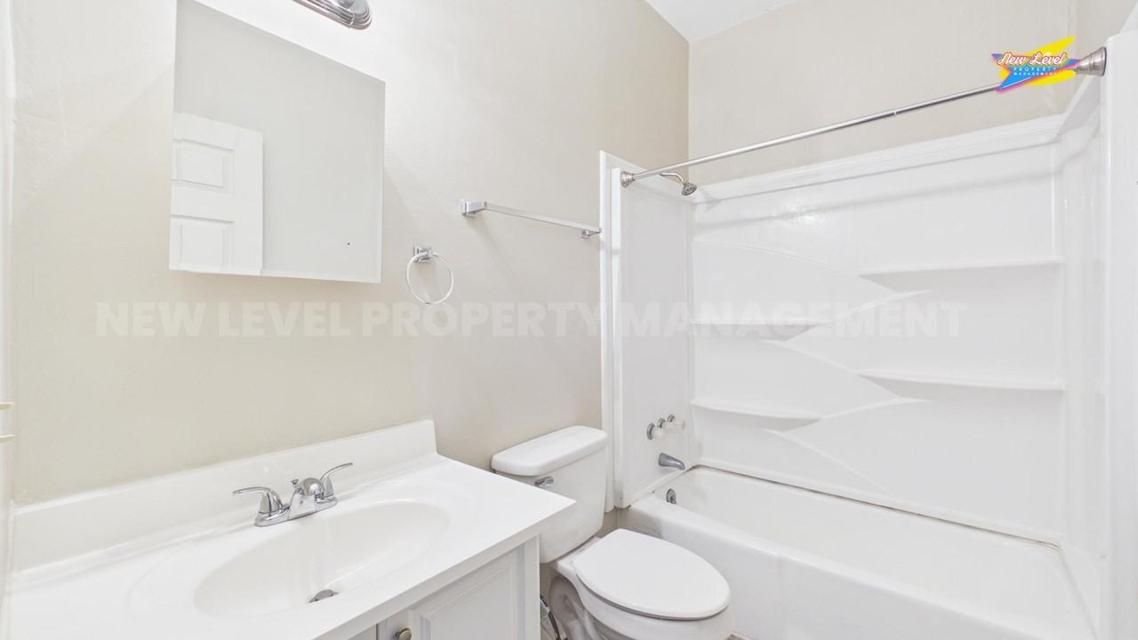 352 N Holyoke Pl - Photo 6 of 9