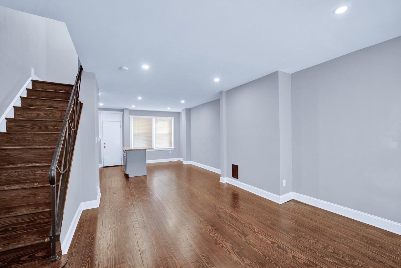 2610 S Hobson St - Photo 3 of 20