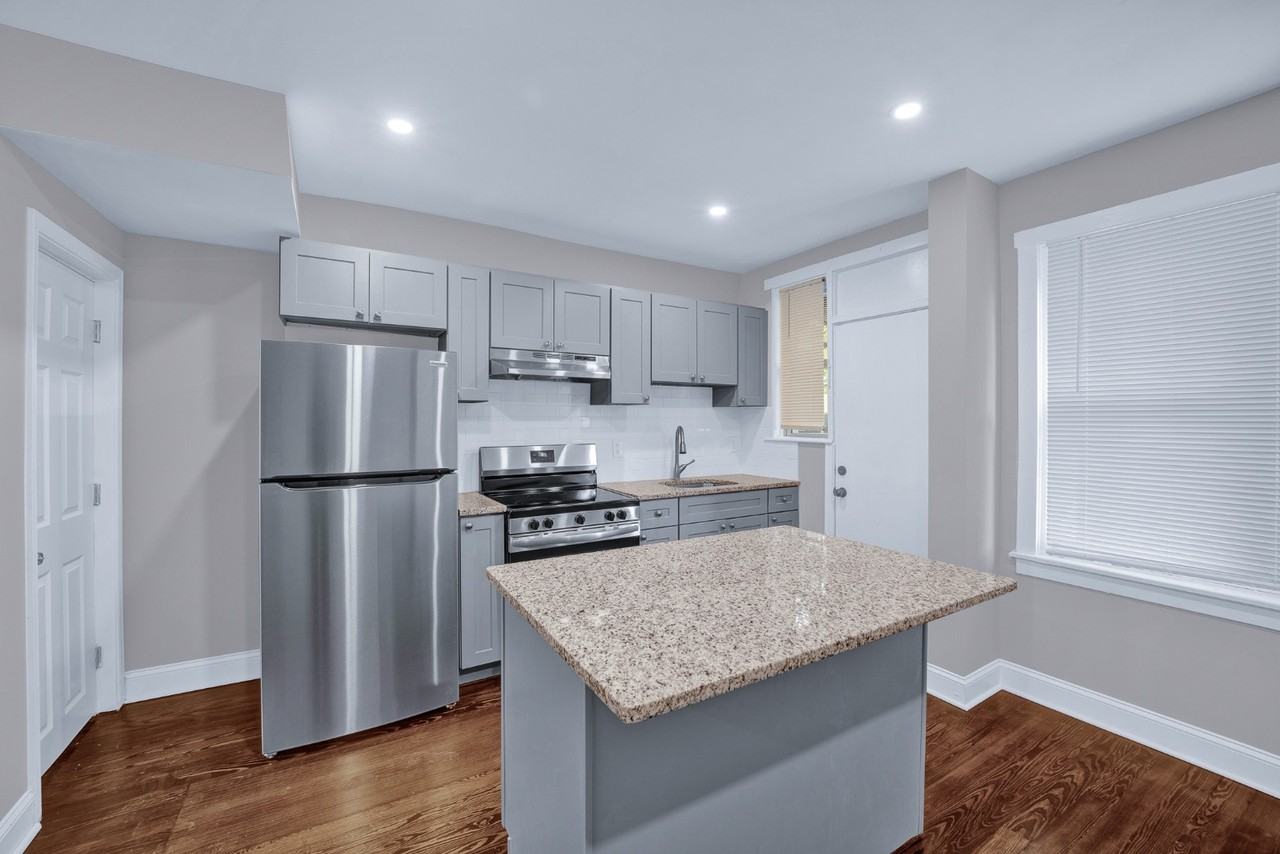 2610 S Hobson St - Photo 7 of 20