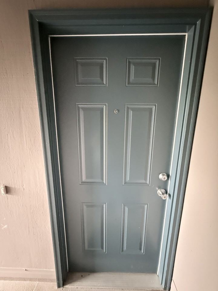 324 Avenue J #1 - Photo 4 of 23
