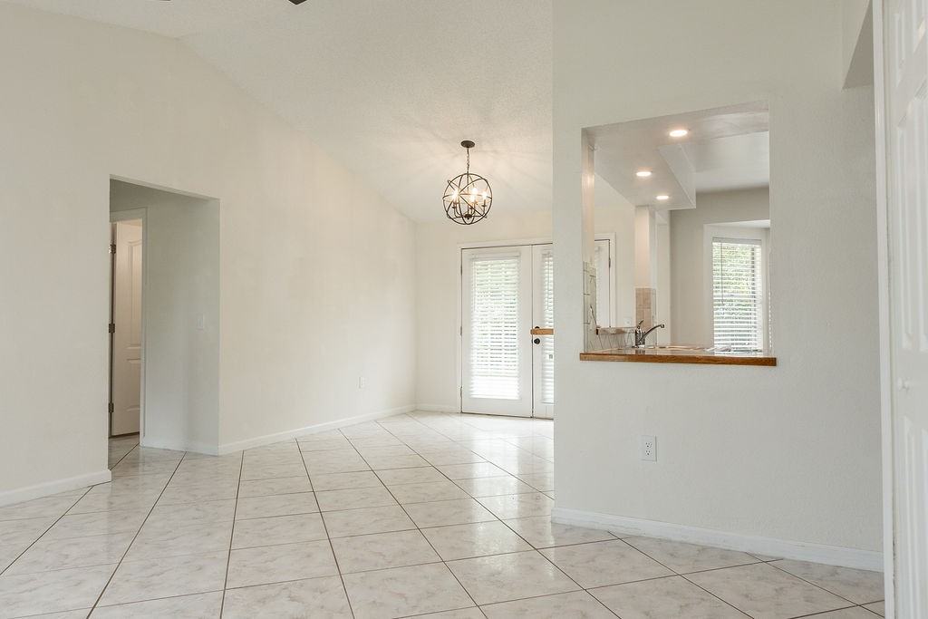 2254 Matthew Cir #1 - Photo 3 of 15