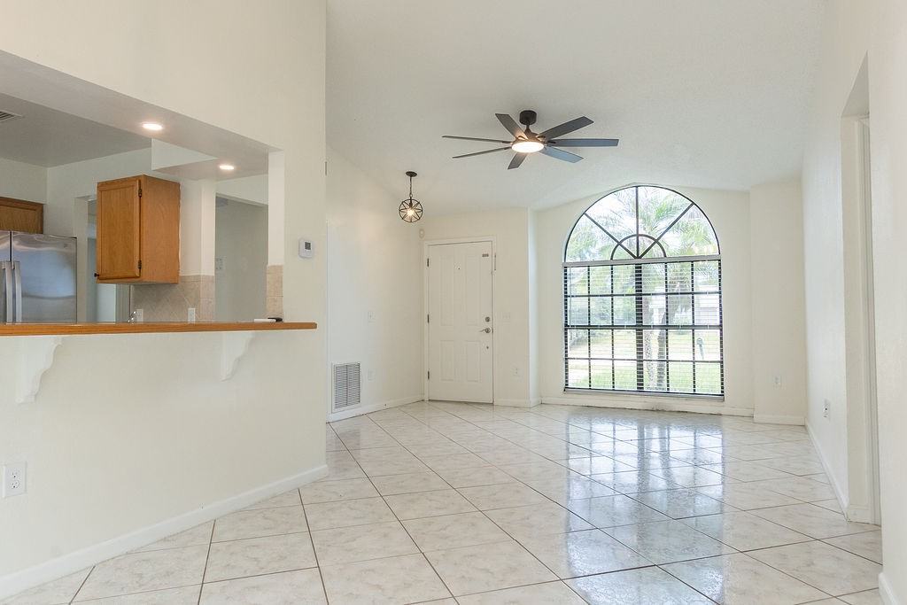 2254 Matthew Cir #1 - Photo 4 of 15