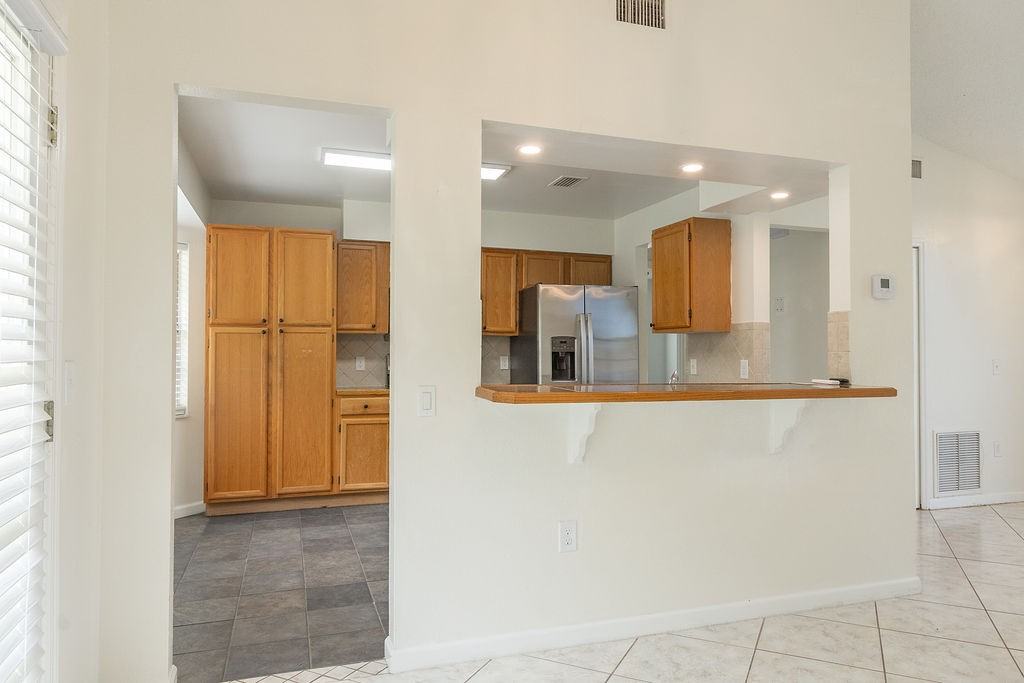 2254 Matthew Cir #1 - Photo 5 of 15
