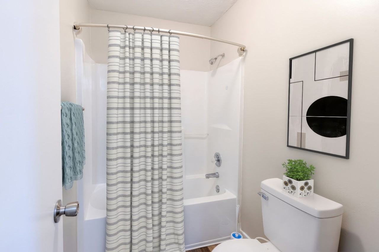 Senatobia-001 - Photo 5 of 24