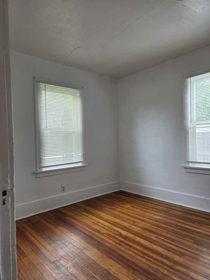 2820 3rd Ave S #2820 - Photo 6 of 9
