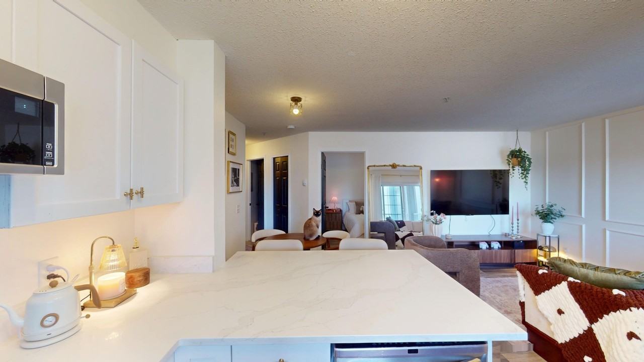 630 Rivertwin Condominiums - Photo 6 of 28