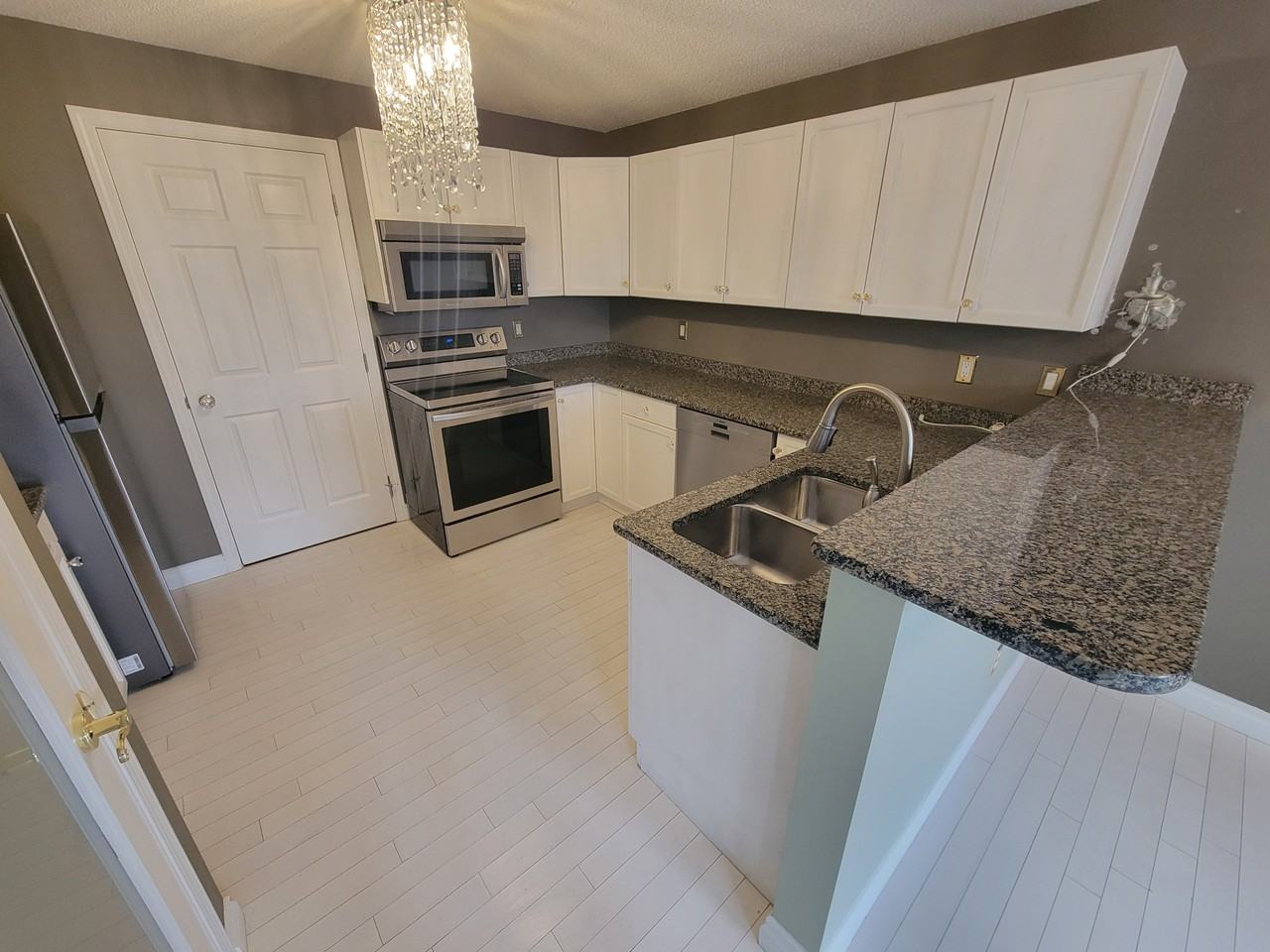 1179 Summerside Dr Sw - Photo 3 of 14