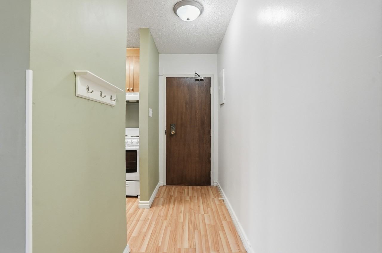431 4th Ave N - Photo 2 of 30