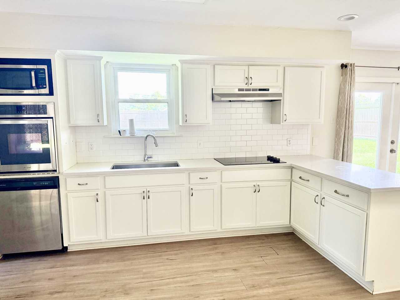 555 Burgin Ave #1 - Photo 3 of 13