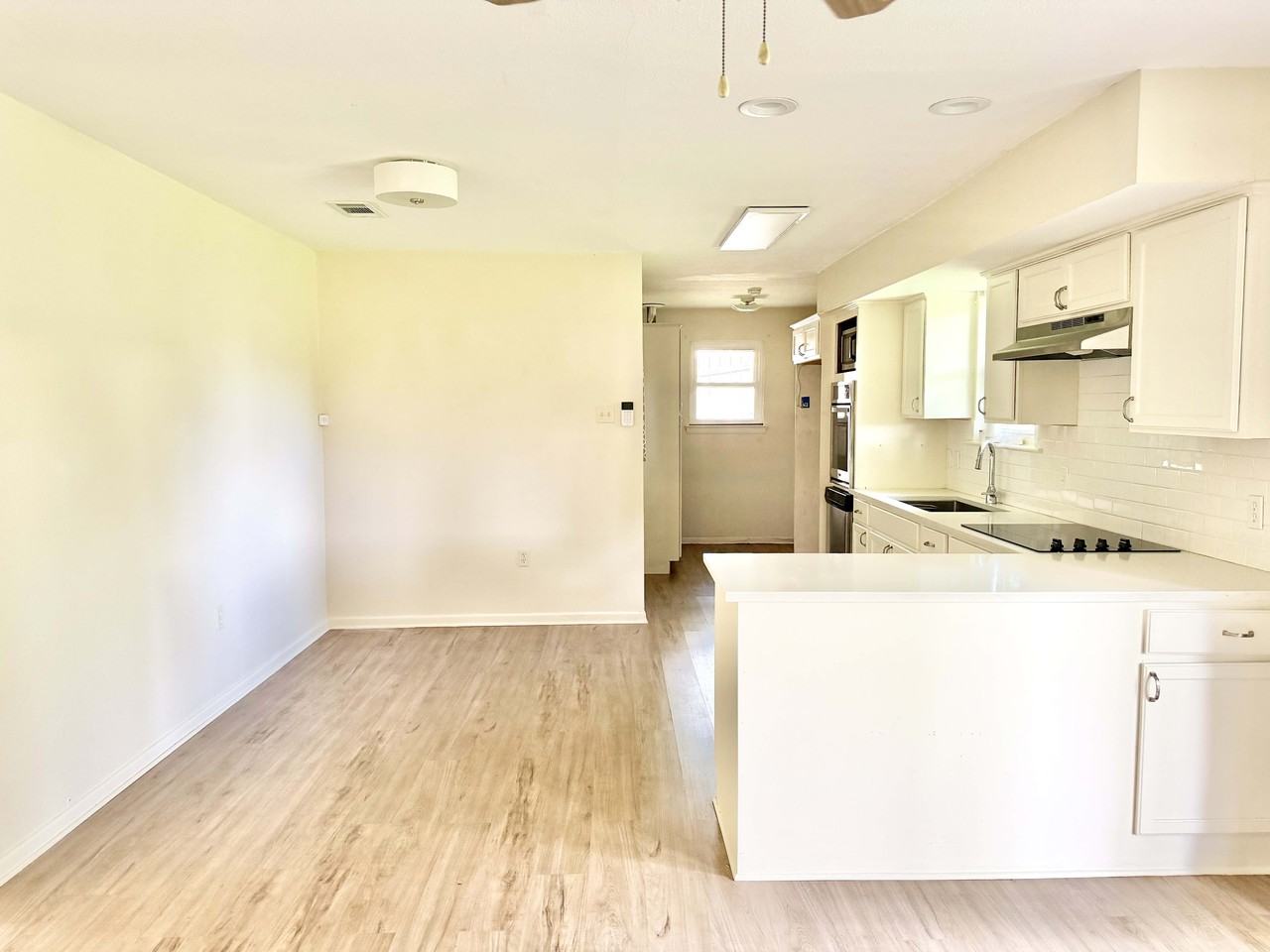 555 Burgin Ave #1 - Photo 4 of 13