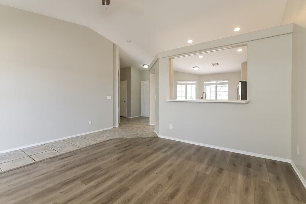 1030 Blue Lantern Dr - Photo 5 of 16