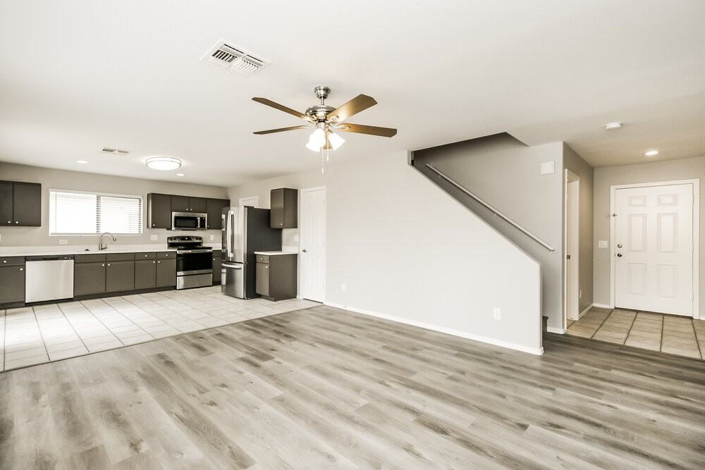 2236 E Spruce Dr - Photo 6 of 17