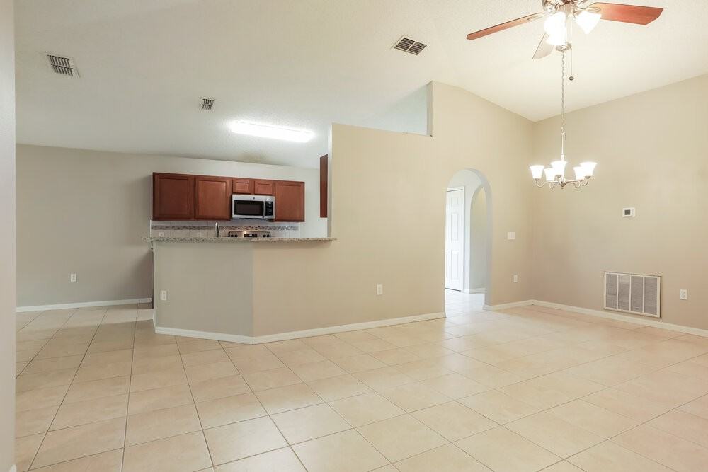7390 Overland Park Blvd - Photo 4 of 16
