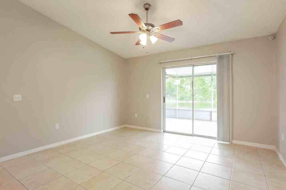 7390 Overland Park Blvd - Photo 6 of 16