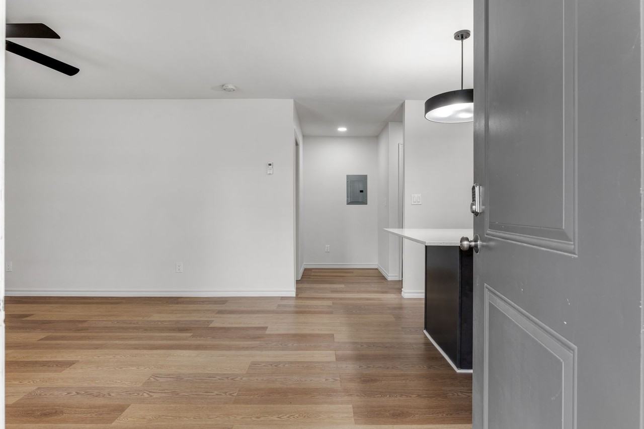 LEGACY @49th - Photo 2 of 50