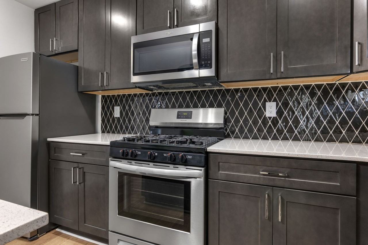 LEGACY @49th - Photo 3 of 50