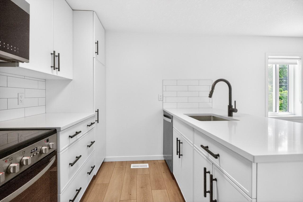 12133 46 Street Northwest - 12133 GAR #12133GAR - Photo 6 of 21