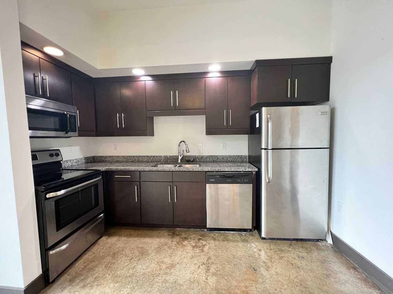 Mortons Apartments - Photo 4 of 10