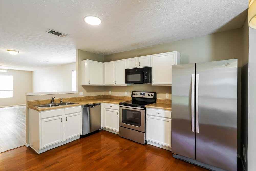 5221 Sunsail Dr - Photo 6 of 16