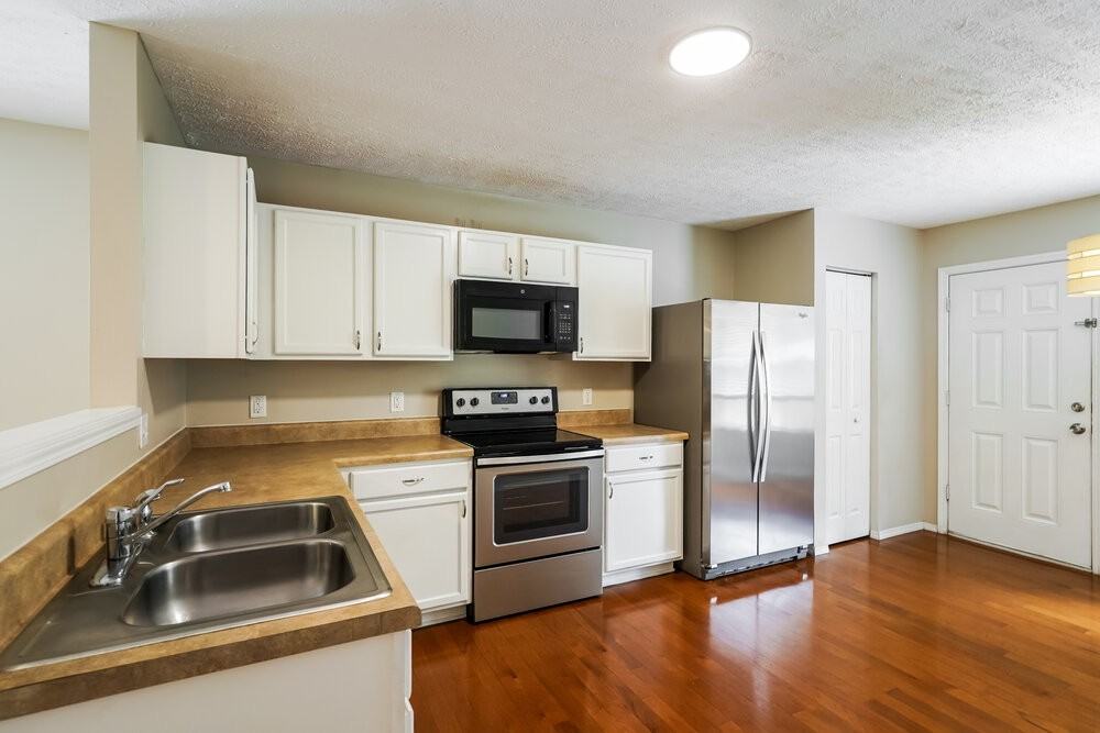 5221 Sunsail Dr - Photo 7 of 16