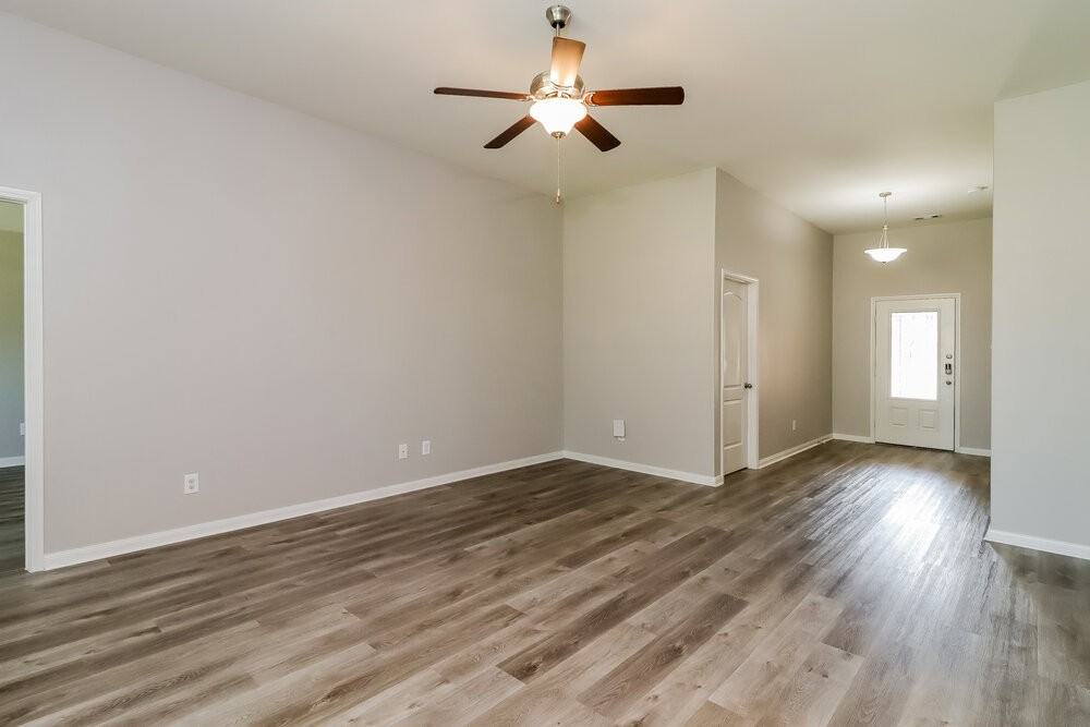 13628 Helix Bridge Way - Photo 3 of 16