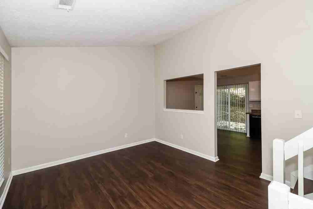 405 Rill Crest Ct - Photo 5 of 12