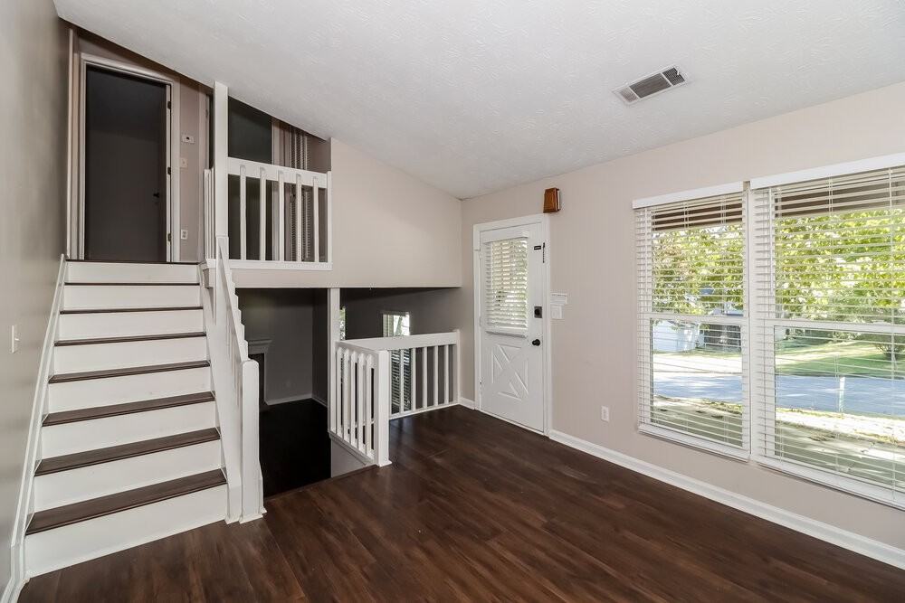 405 Rill Crest Ct - Photo 6 of 12