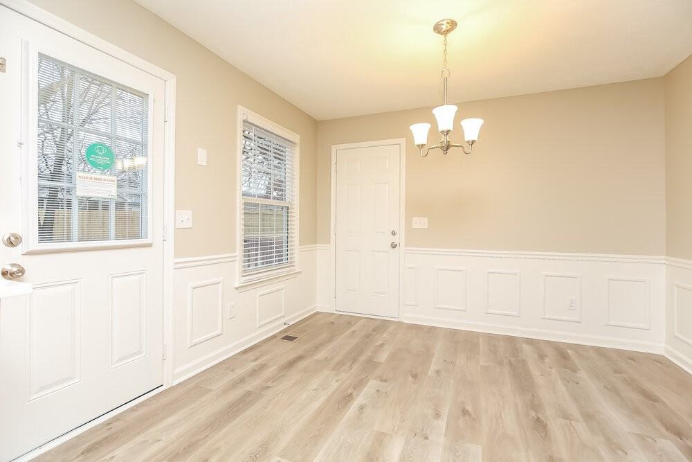 403 Watersedge Ln - Photo 6 of 17