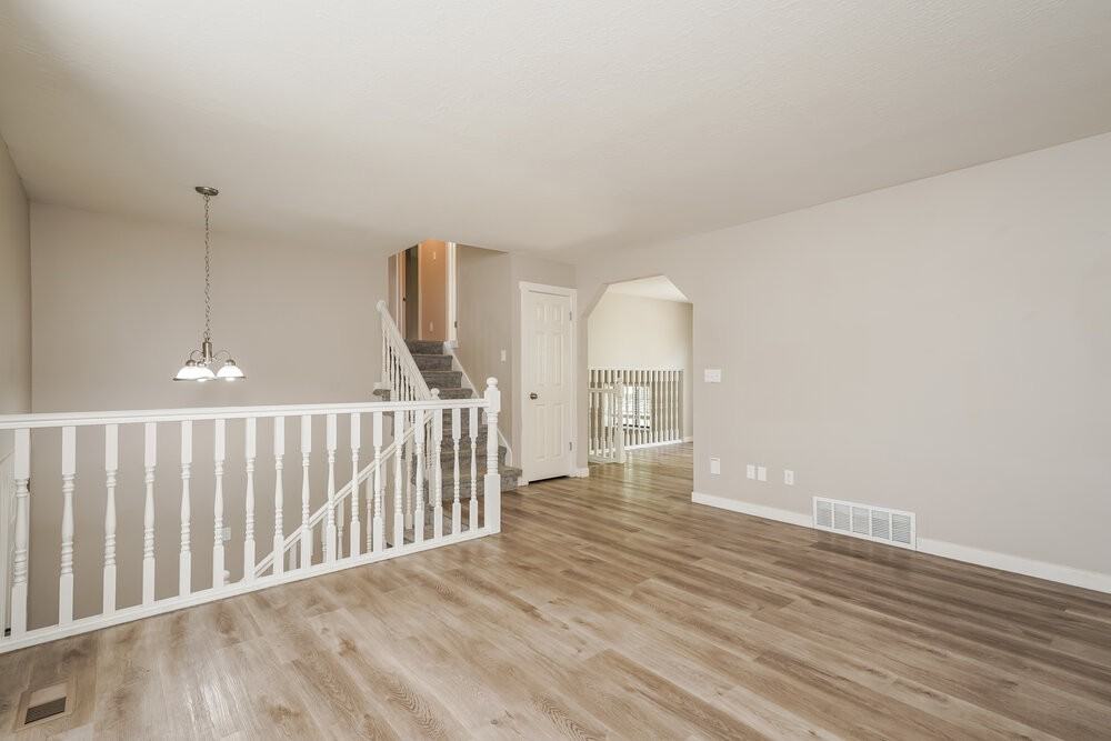 149 Nw - Photo 5 of 18
