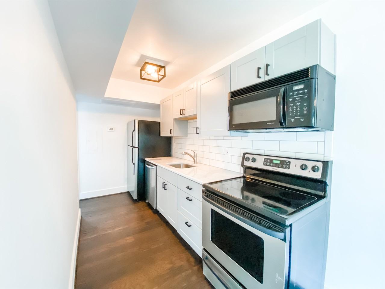 2990 Rhodes Circle South - 1Unit 111 #1 - Photo 5 of 20