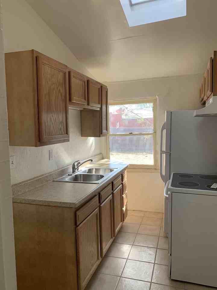 3025 N Richey Blvd #1 - Photo 4 of 11
