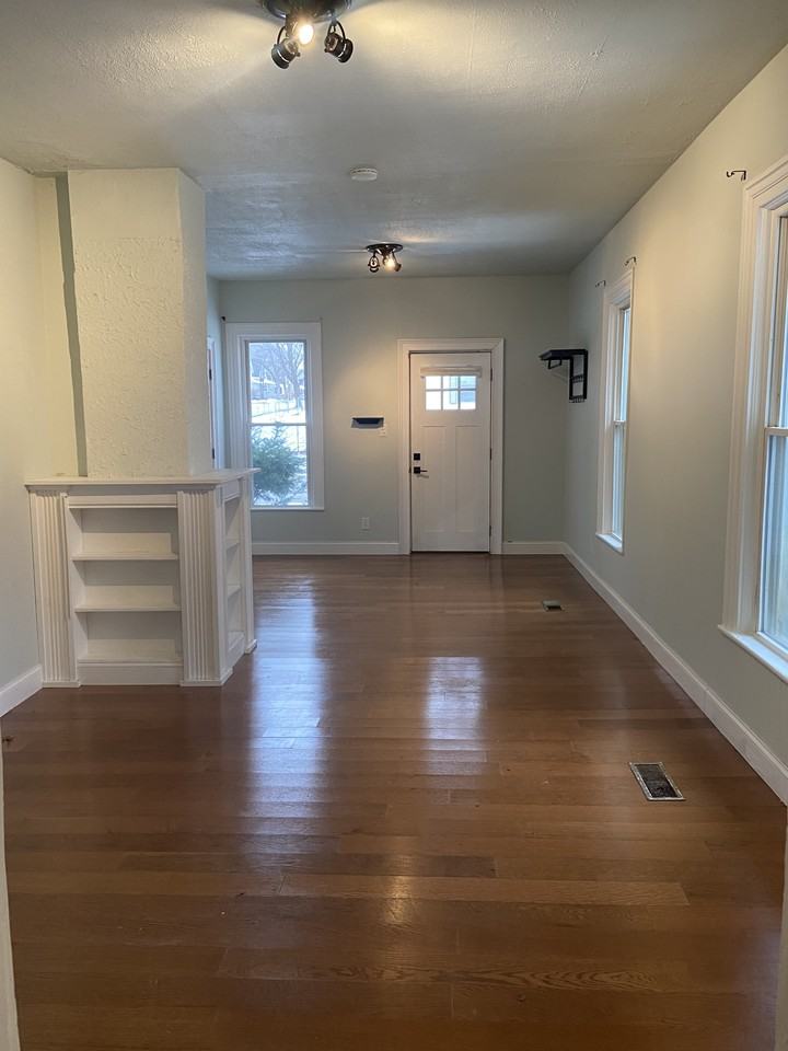 713 Webb St #1 - Photo 2 of 6
