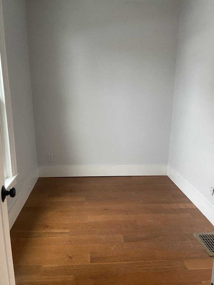 713 Webb St #1 - Photo 5 of 6