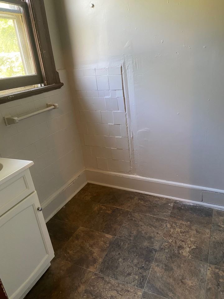 918 S Martin Luther King Jr Dr #3 - Photo 3 of 4