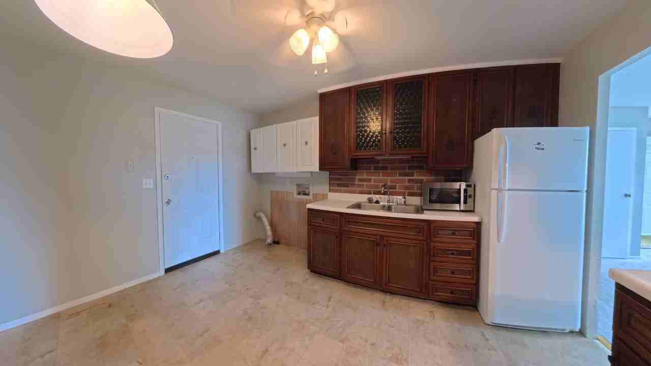 1101 W Nixon Dr #1 - Photo 6 of 13