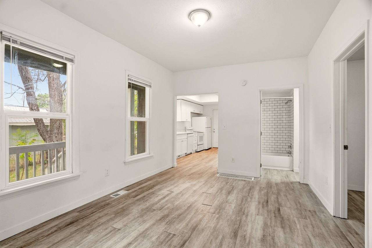 314 E Ermina Ave #1 - Photo 6 of 37