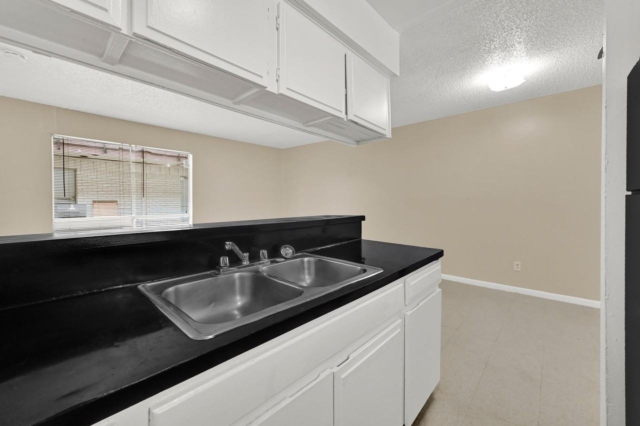 7211 Atwell - Photo 6 of 29