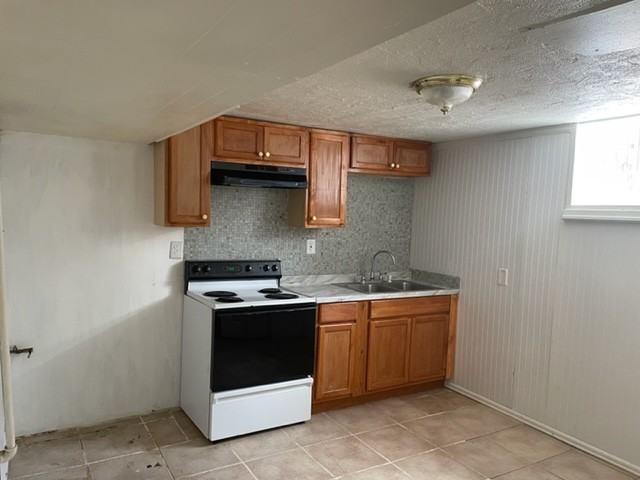 1529 11th St #B - Photo 3 of 7