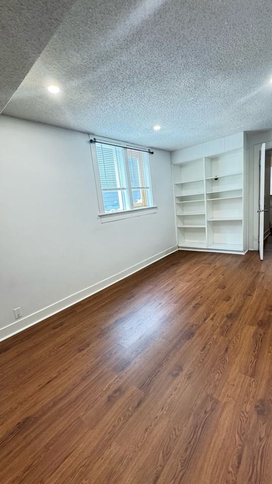 933 18 Ave Sw #6 - Photo 7 of 11
